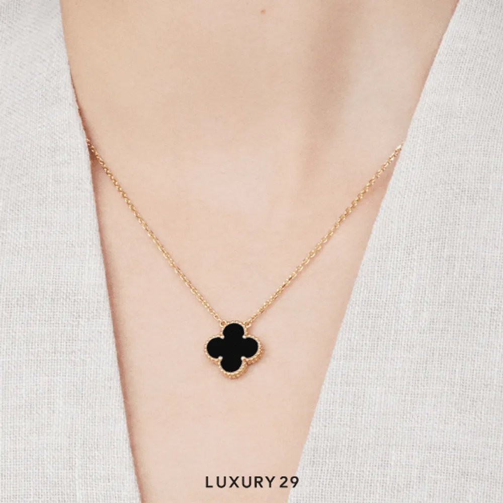 Van Cleef & Arpels Vintage Alhambra pendant, 18K yellow gold, onyx(Free Size, Black)