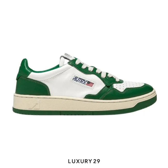 AUTRY SNEAKERS WOMAN MEDALIST LOW SNEAKERS IN TWO-TONE LEATHER COLOR WHITE AND GREEN (M)