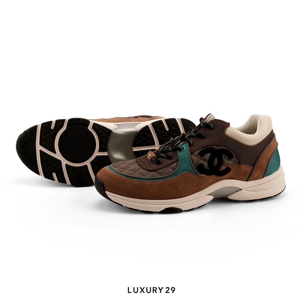 公式サイト - ハイブランドの新作が続々登場 Suede & Fabric Trainers Chanel Calfskin Green Beige 菓子