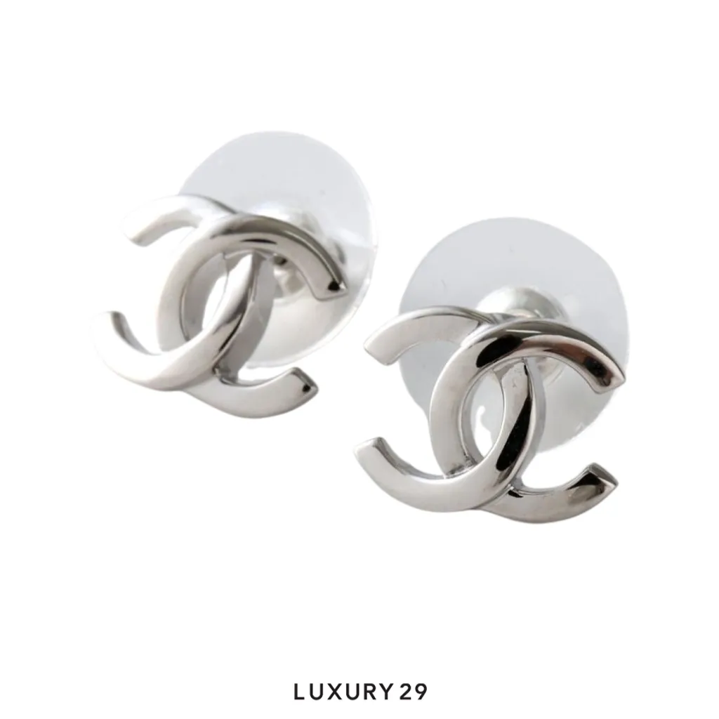Chanel Stud Earrings CC Mark Silver(Free Size, Silver)