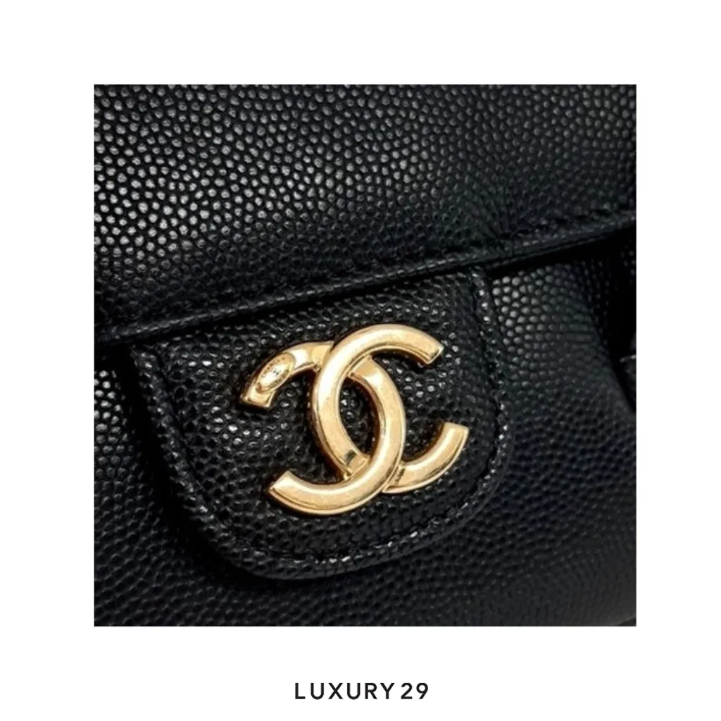 Chanel 26 Clutch Mini Preppy Coco Flap Bag Grained Shiny Calfskin & Gold-Tone Metal Black(Mini, Black)