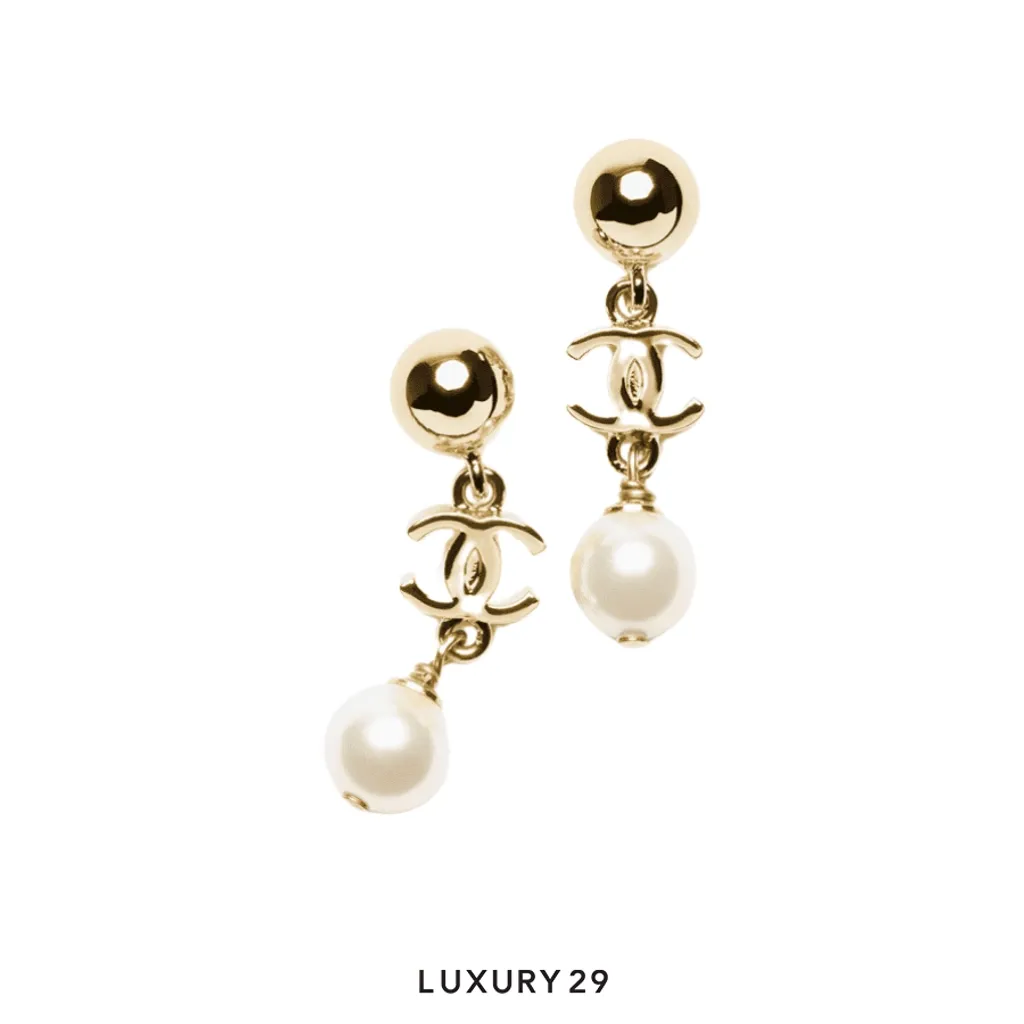 CHANEL Pendant Earrings Metal & Glass Pearls Gold & Pearly White(Free Size, Gold)