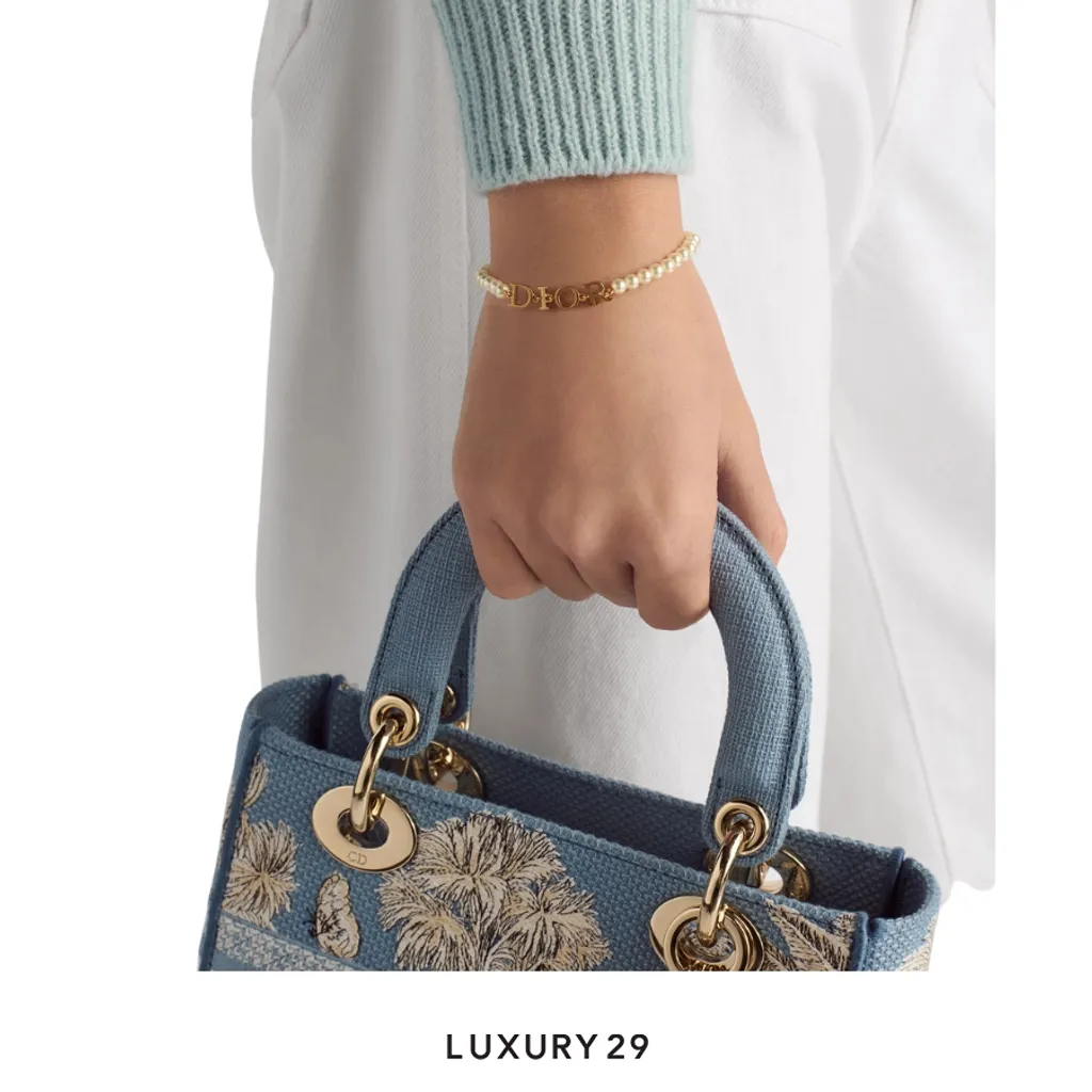Dior (r)evolution Bracelet Gold-Finish Metal and White Resin Pearls(Free Size, White)