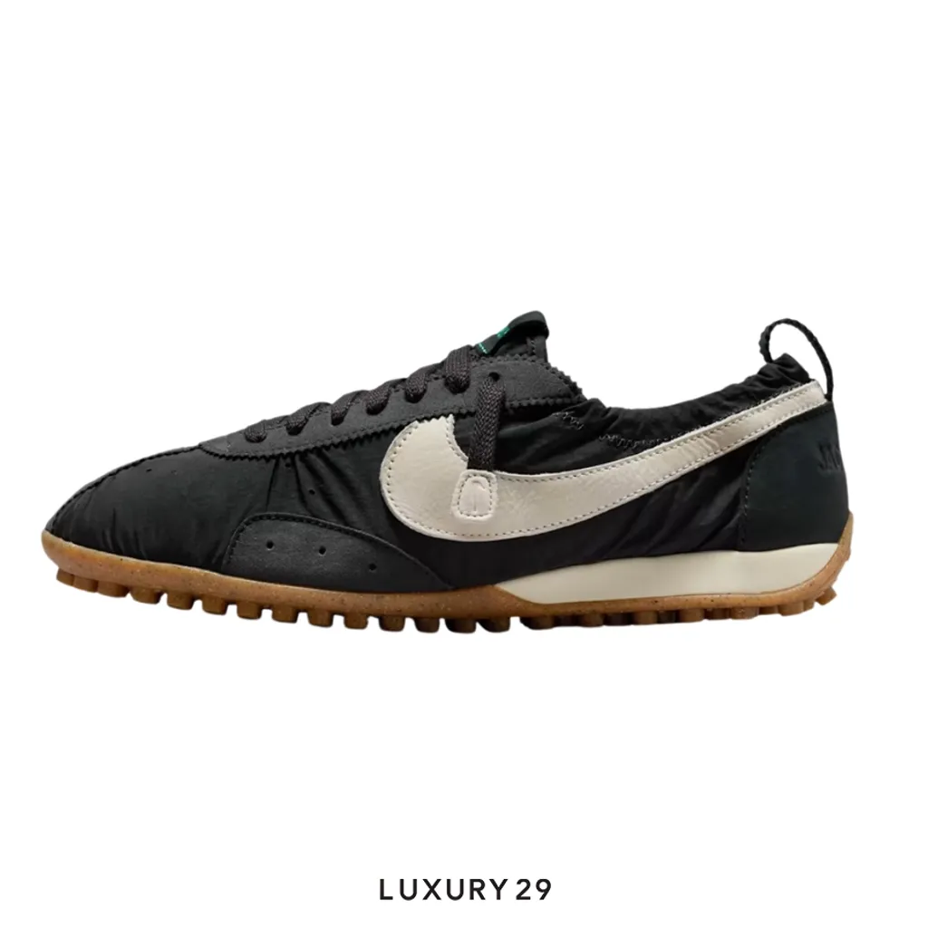 NIKE W JAQUEMUS MOON SHOE SP Black(42, Black)