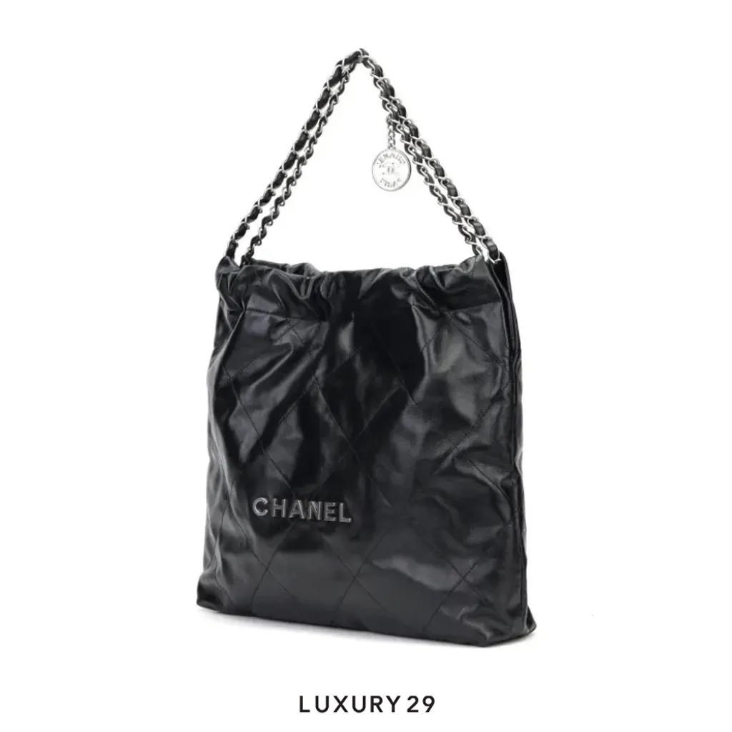 Chanel 22 Small Handbag Shiny Calfskin & Silver-Tone Balck(Small, Black)