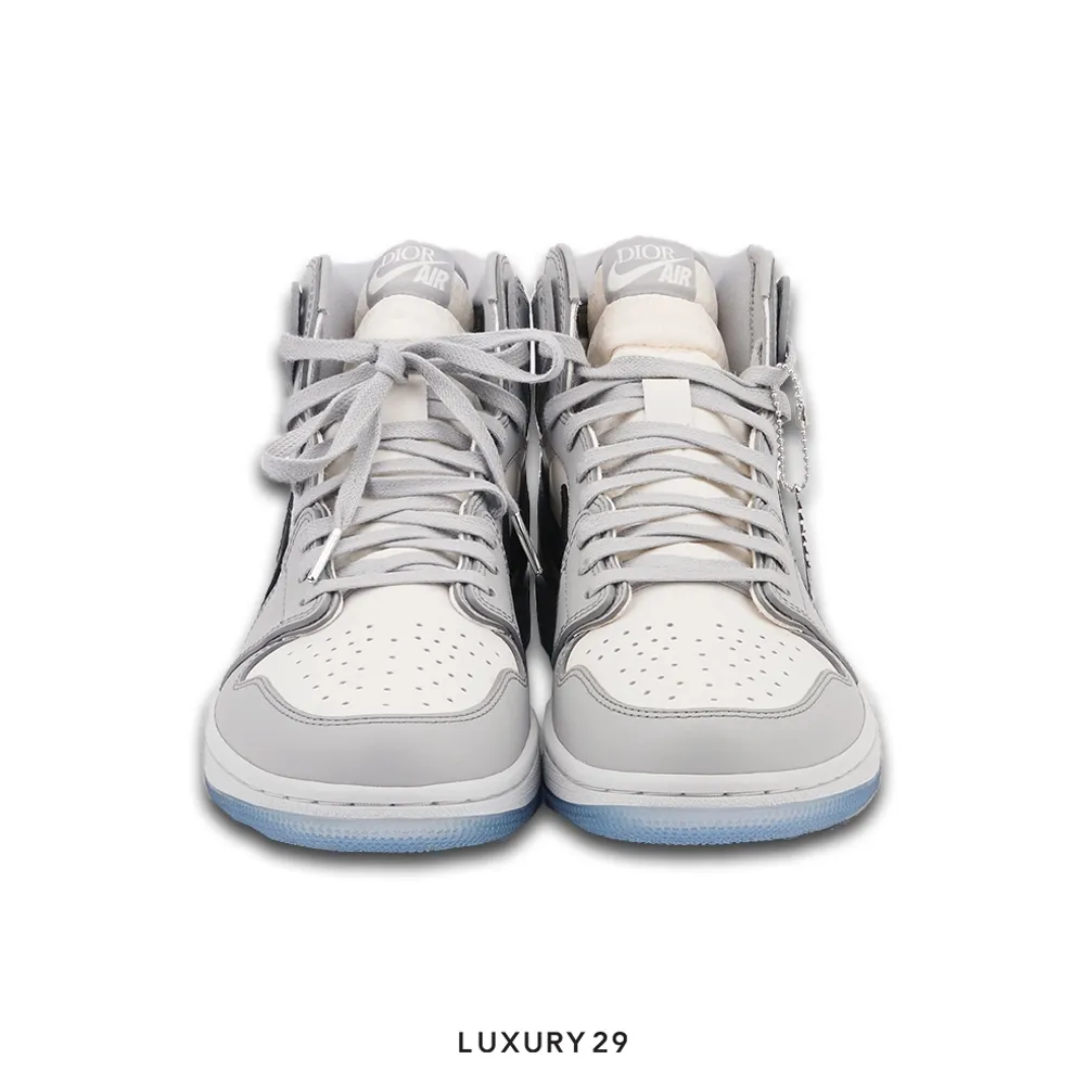 Nike Jordan 1 Retro High Dior(43, Grey)