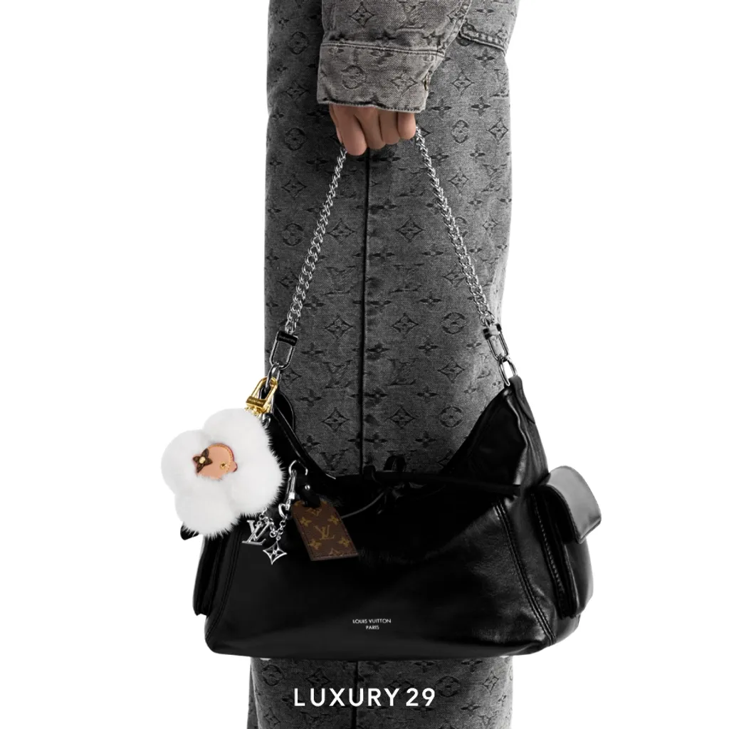 Louis Vuitton LV CarryAll Cargo Vibe PM Bag Black(Small, Black)