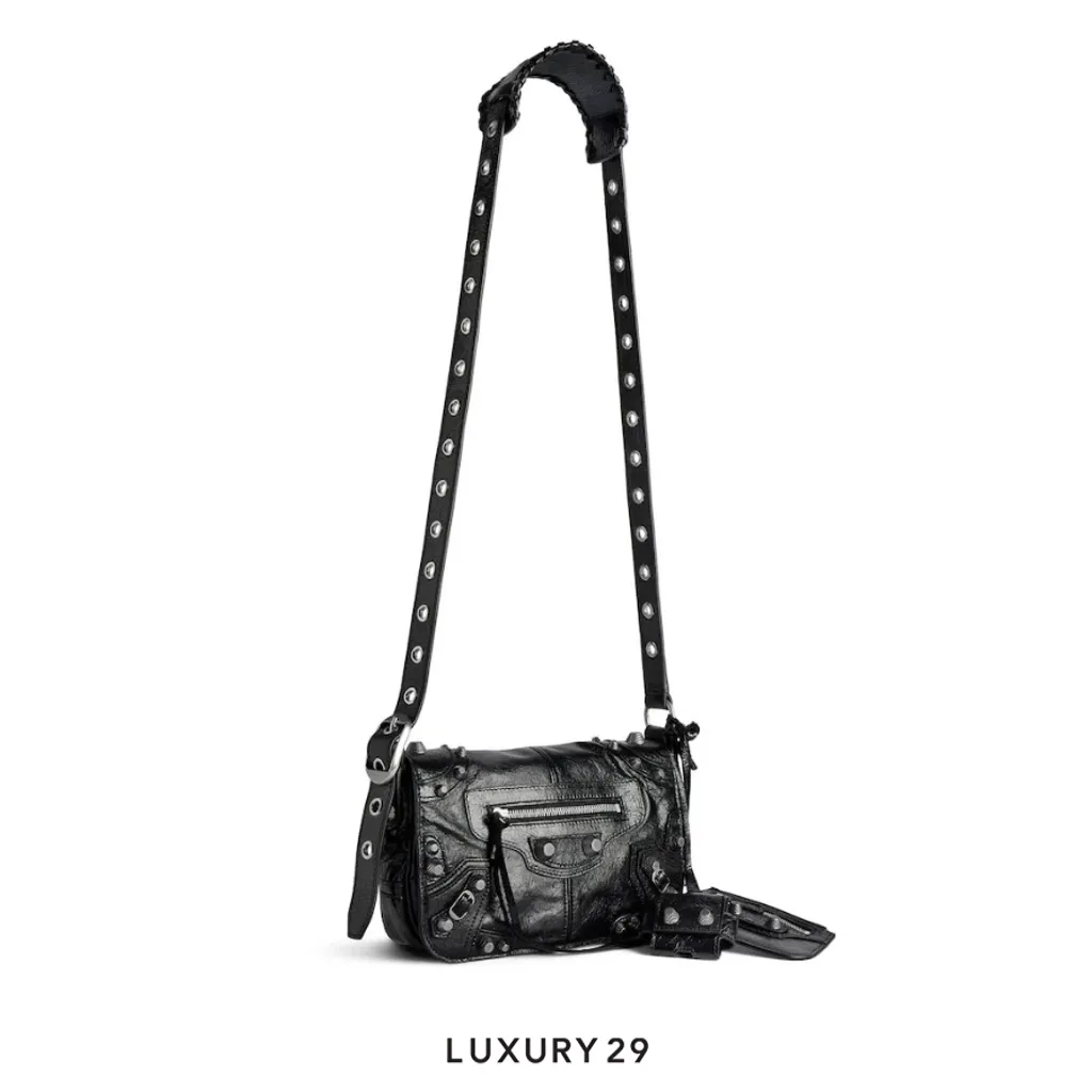 Balenciaga Le Cagole XS Crossbody Bag Black(Small, Black)