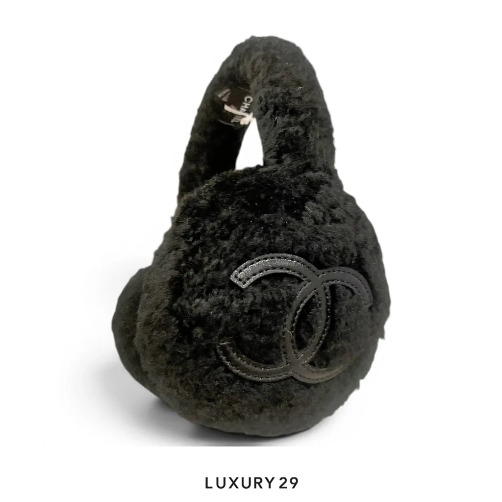 Chanel Earmuffs In Shearling Lambskin Black(Free Size, Black)