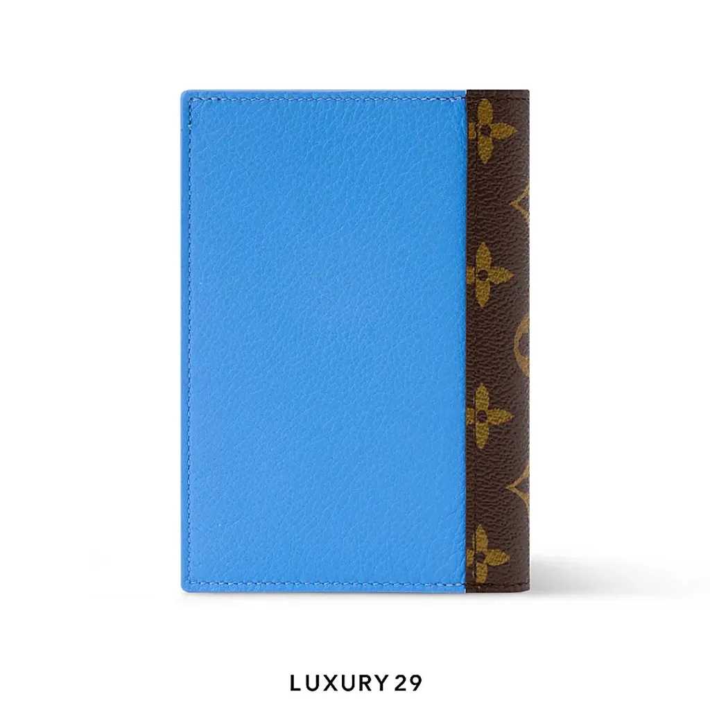 Louis Vuitton LV Passport cover the Travel In The City Blue Paris(Small, Blue)