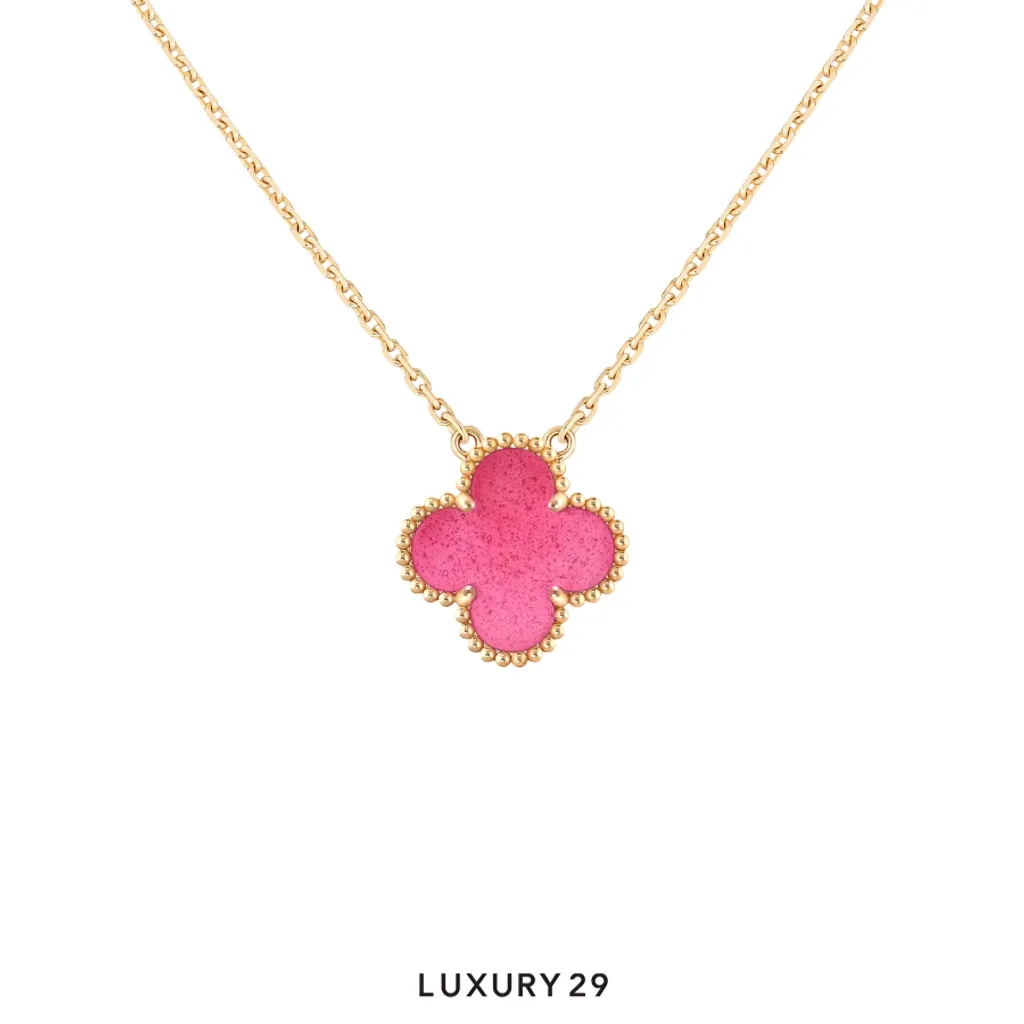 Van Cleef & Arpels Vintage Alhambra pendant, 18K yellow gold, pink enamel(Free Size, Pink)