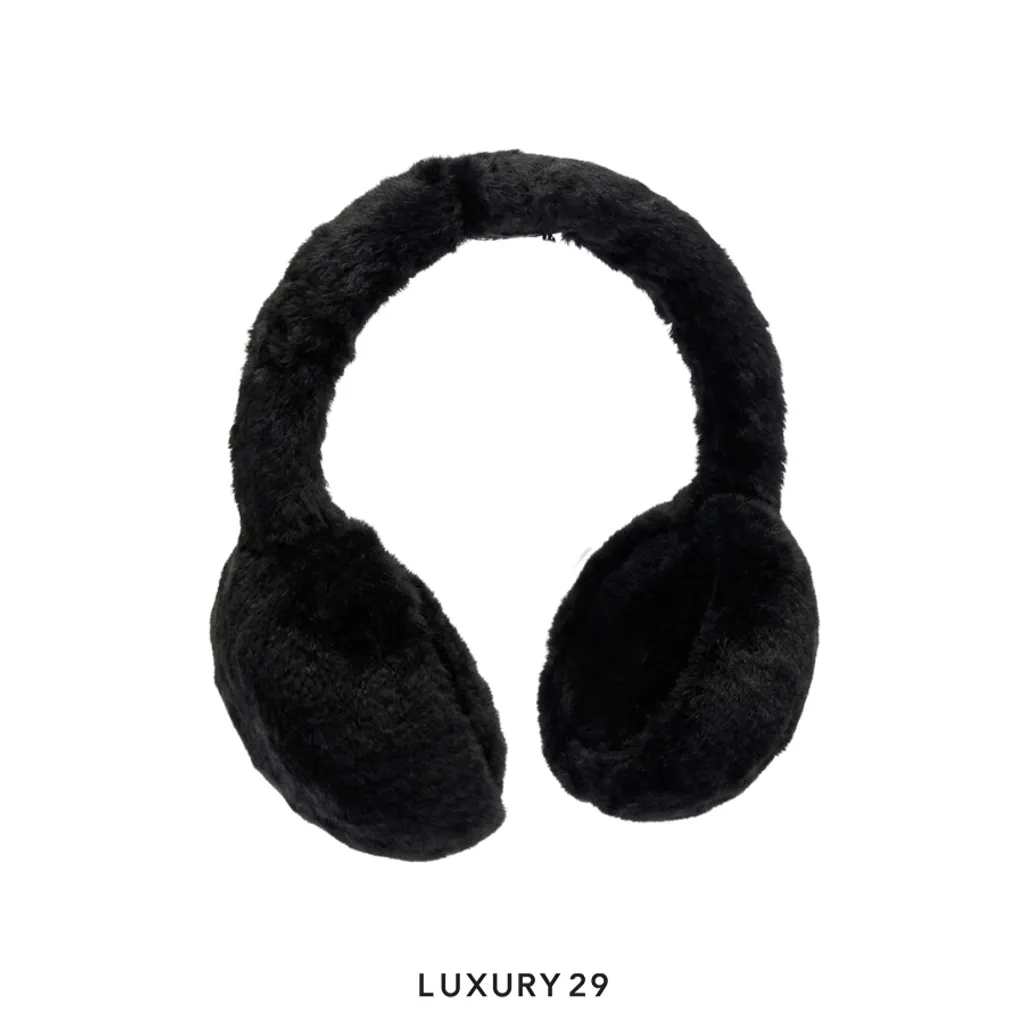 Chanel Earmuffs In Shearling Lambskin Black(Free Size, Black)
