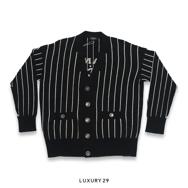 Chanel Cardigan Cashmere Black & White